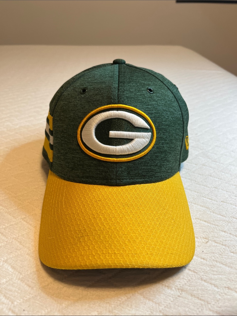 NFL fitted Green Bay Packers Green and Gold Cap, L/XL